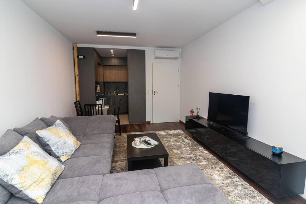 Georgi'S 1 Bedroom Quiet Apartment With Garage 소피아 외부 사진